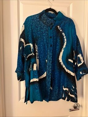 Teal Blue Abstract Print Women's Button-Front Blazer Jacket